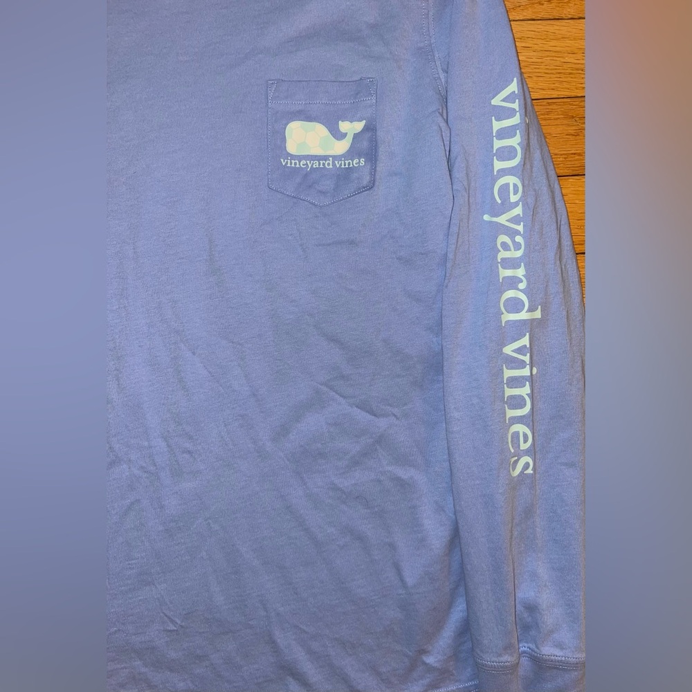 VINEYARD VINES Blue Soccer Whale Long Sleeve Pocket T-Shirt Women’s XS - Picture 4 of 5